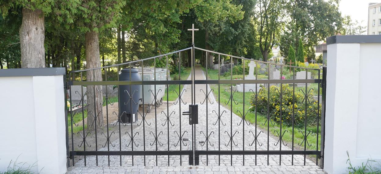 wejście od ul. Średniej