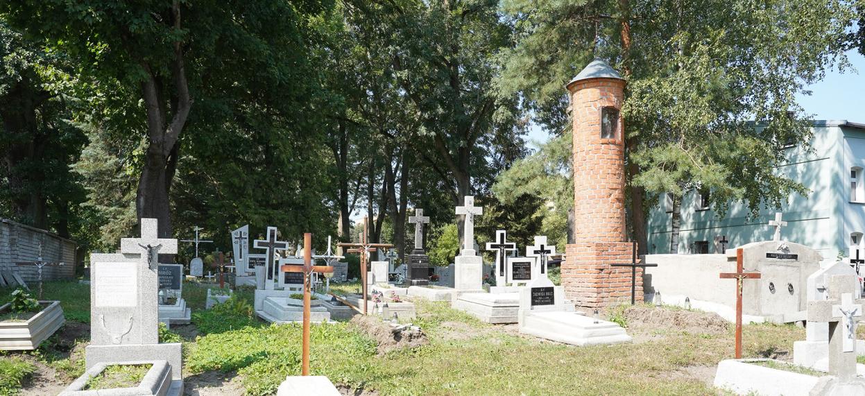 renowacja nagrobków na starym cmentarzu