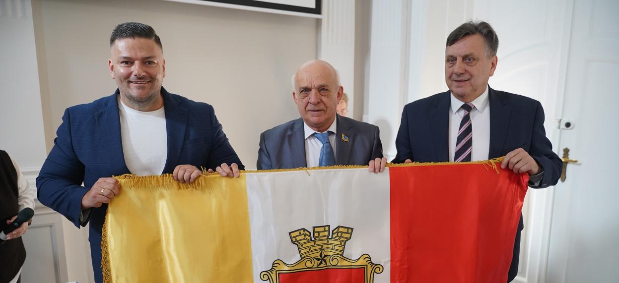 wręczeni flagi Odessy