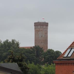 Wieża z flagą