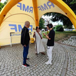 IMPREZA RADIA RMF NA RYNKU W CZŁUCHOWIE