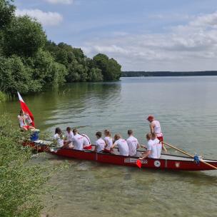 POWITALI MISTRZÓW ŚWIATA W SMOCZYCH ŁODZIACH