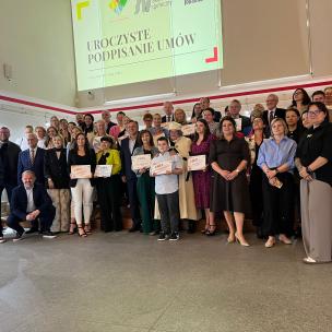 PODPISANIE UMÓW NA GRANTY NA CZŁUCHOWSKIM ZAMKU